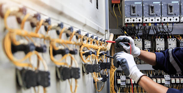 Professional Electrician technician working in Vero Beach South, FL